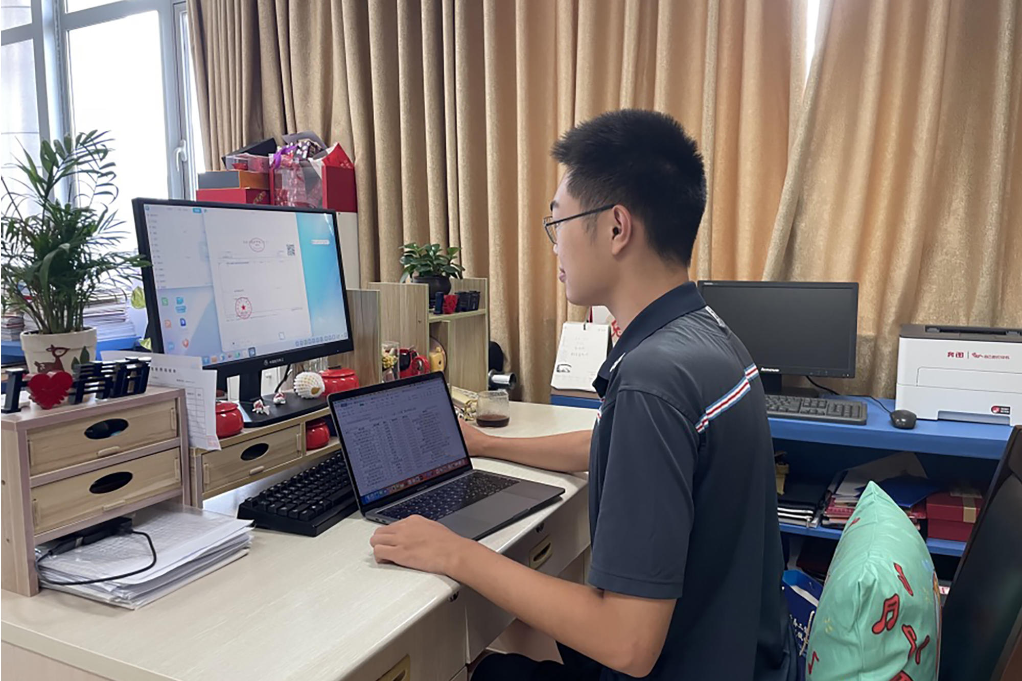 在泉州团市委统战部实习2.jpg